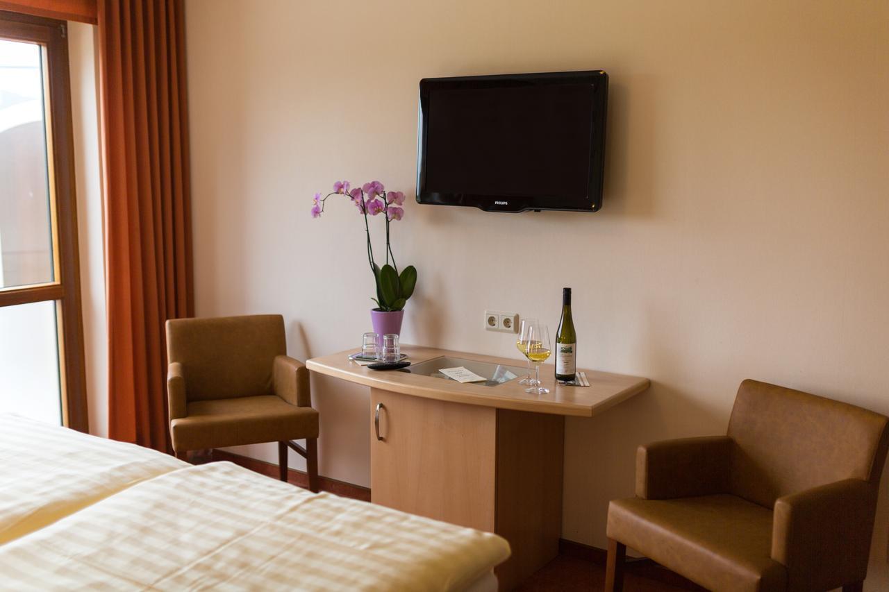 Hotel Zehnthof Ürzig Eksteriør billede
