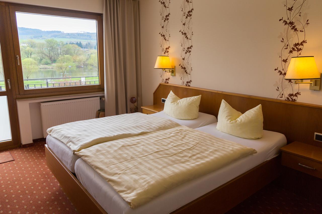 Hotel Zehnthof Ürzig Eksteriør billede