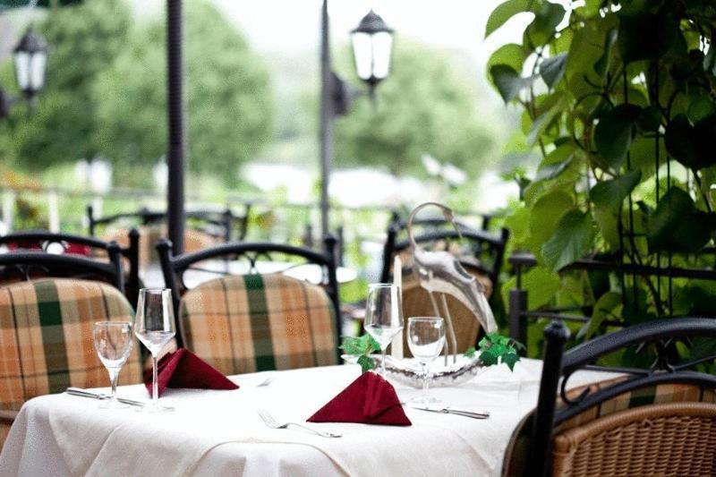 Hotel Zehnthof Ürzig Eksteriør billede